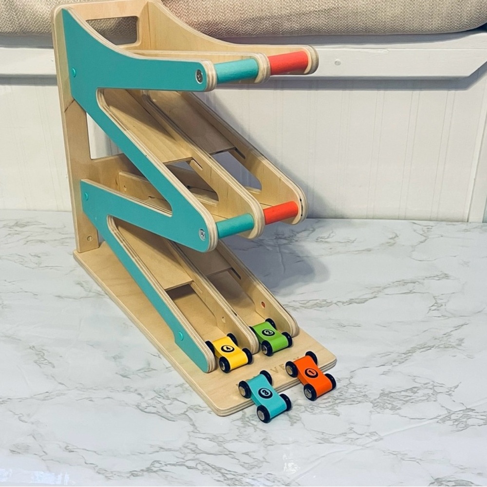 Lovevery Wooden Race & Chase Ramp Track w/ 4 replacement Race Cars